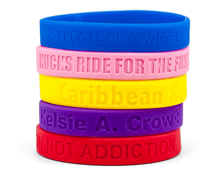 Wristbands users. Тянется силиконовый браслет. Wristband. LIVESTRONG Bracelets. Браслет тянущийся снэп.